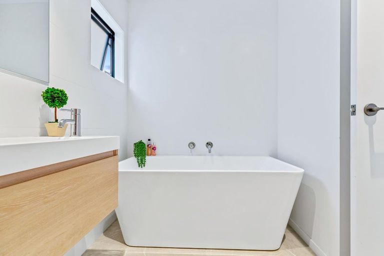 Photo of property in 41 Patrick Rice Drive, Swanson, Auckland, 0614