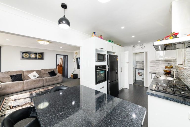 Photo of property in 30 Thames Street, Roslyn, Palmerston North, 4414