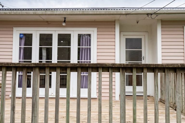 Photo of property in 81 Ruahine Street, Paraparaumu, 5032