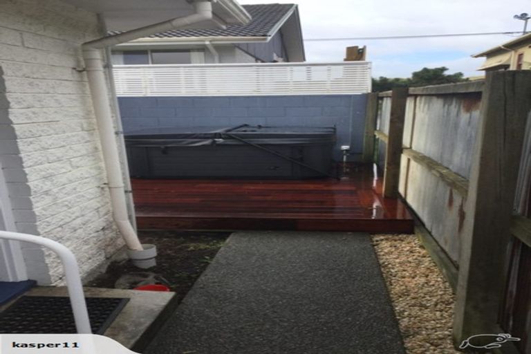 Photo of property in 2/161 Marine Parade, New Brighton, Christchurch, 8083