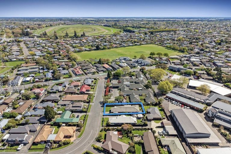 Photo of property in 30b Takaro Avenue, Sockburn, Christchurch, 8042