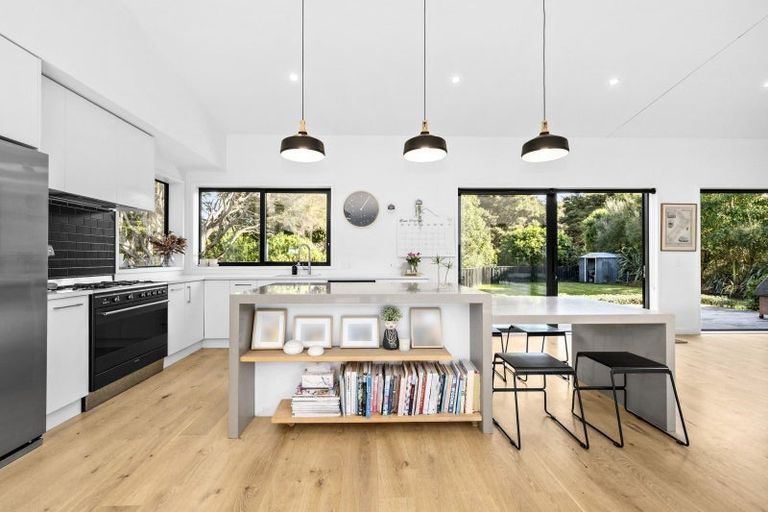 Photo of property in 7 Kanuka Close, Waikanae, 5036