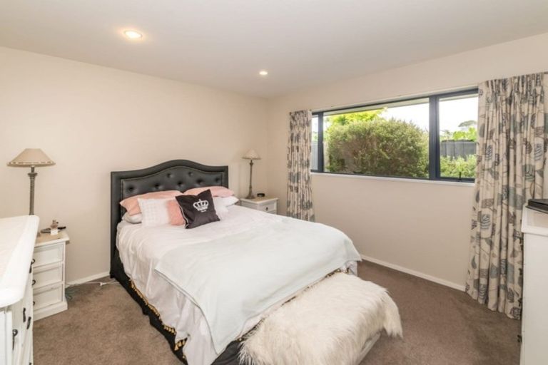 Photo of property in 2 Paget Drive, Woodend, 7610