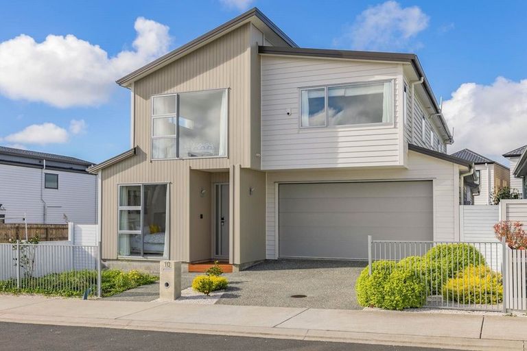 Photo of property in 10 Roa Avenue, Hobsonville, Auckland, 0616