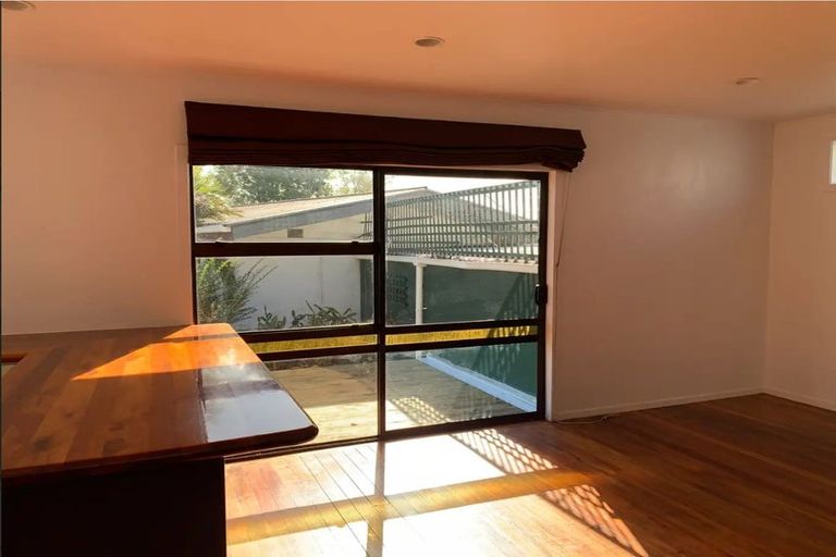 Photo of property in 55 Bruce Mclaren Road, Henderson, Auckland, 0612