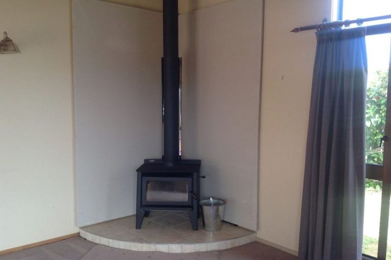 Photo of property in 25 Motukari Place, Onaero, Waitara, 4383