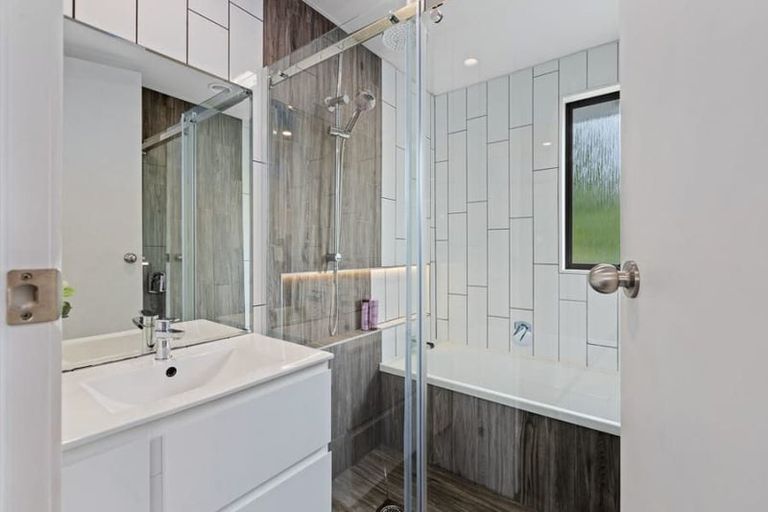 Photo of property in 34b Totara Road, Stanmore Bay, Whangaparaoa, 0932