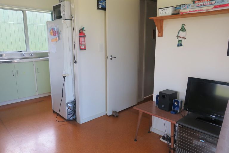 Photo of property in 24 Paradise Road, Coopers Beach, 0420