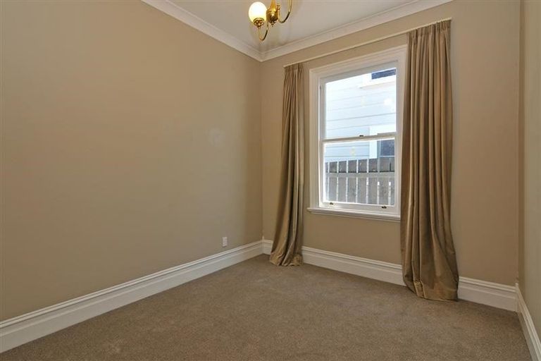 Photo of property in 61 Te Wharepouri Street, Berhampore, Wellington, 6023