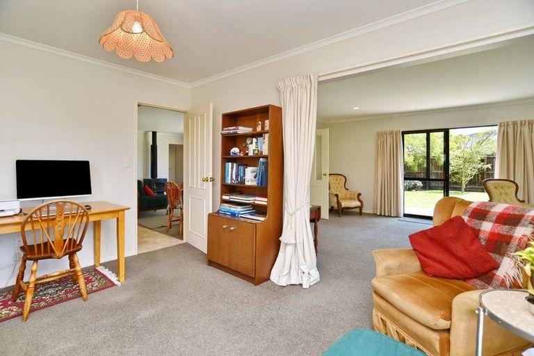 Photo of property in 43 West Belt, Rangiora, 7400