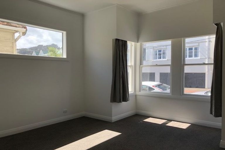 Photo of property in 136 Brougham Street, Mount Victoria, Wellington, 6011