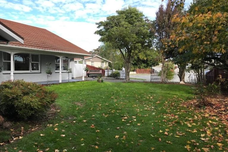 Photo of property in 7 Quinton Place, Bishopdale, Christchurch, 8053