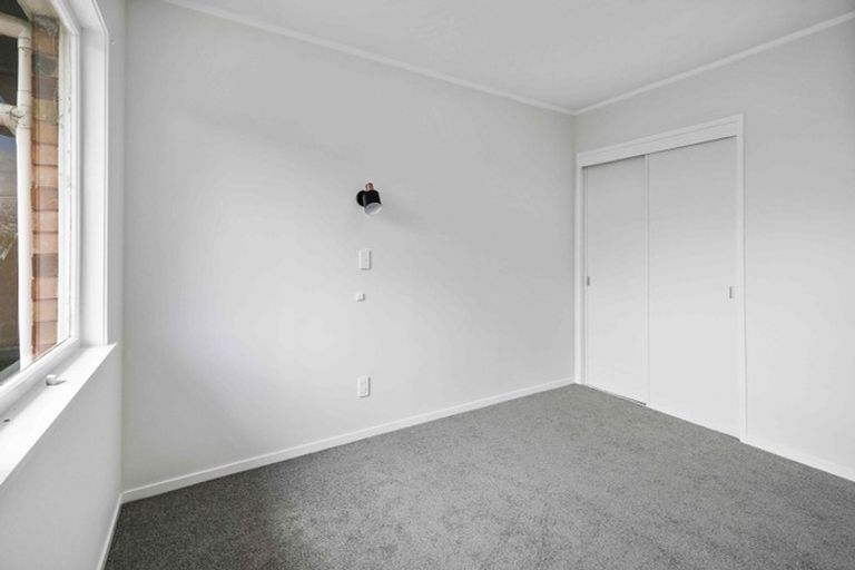 Photo of property in 3/120 Titirangi Road, New Lynn, Auckland, 0600