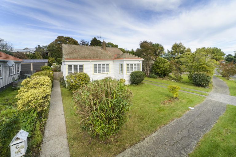 Photo of property in 6 Moheke Avenue, Roslyn, Palmerston North, 4414