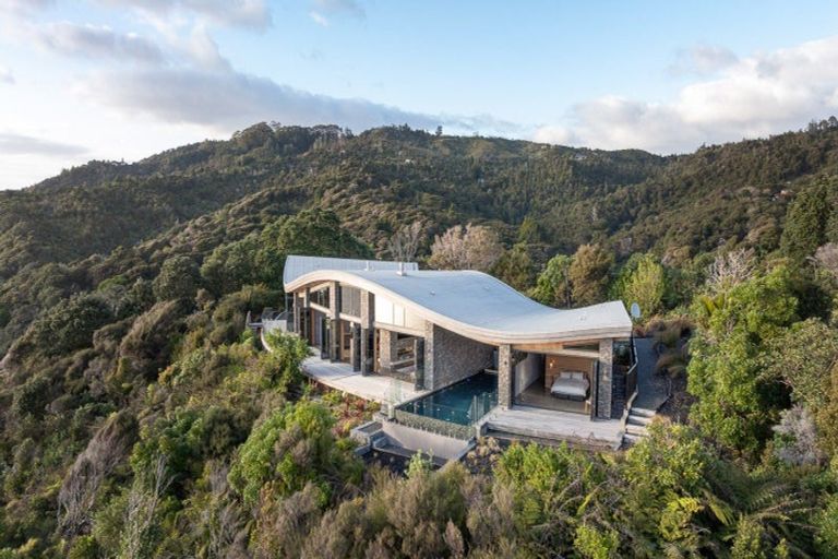 Photo of property in 167c Sailors Grave Road, Pumpkin Hill, Whitianga, 3591