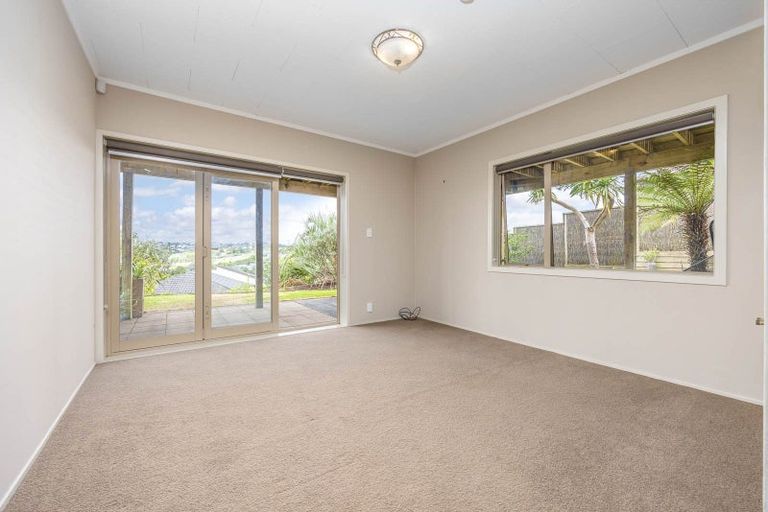 Photo of property in 9a Pendene Place, Forrest Hill, Auckland, 0620