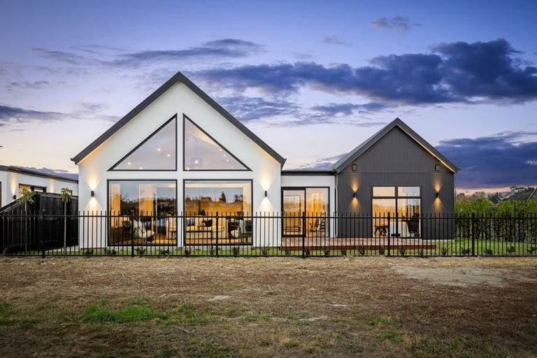 Photo of property in 41 Timara Crescent, Marshland, Christchurch, 8083