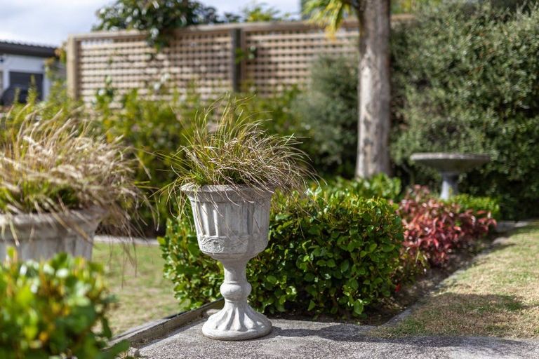 Photo of property in 5 Eatwell Avenue, Paraparaumu Beach, Paraparaumu, 5032