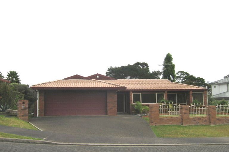 Photo of property in 26 Chedworth Drive, Glenfield, Auckland, 0629
