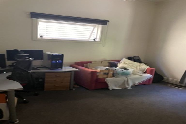 Photo of property in 129 Glenmore Street, Kelburn, Wellington, 6012