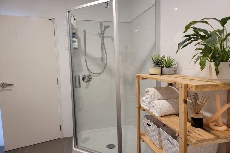 Photo of property in 115 Karepiro Drive, Stanmore Bay, Whangaparaoa, 0932