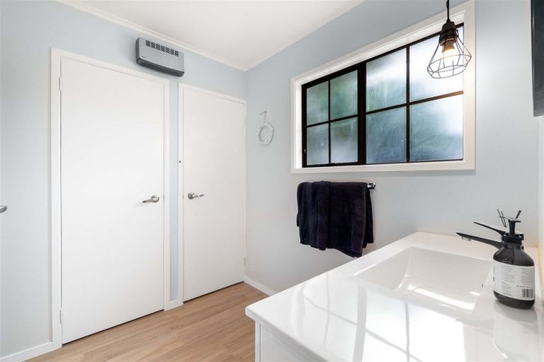 Photo of property in 5 Kakapu Road, Okiato, Russell, 0272