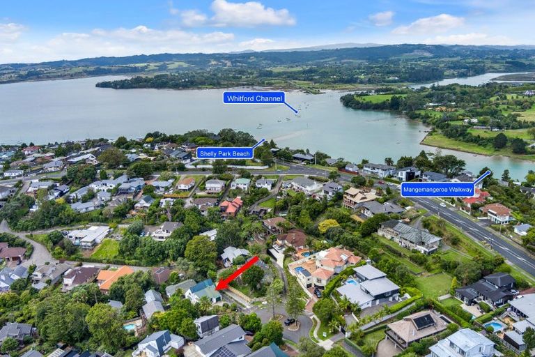 Photo of property in 1/14 Trident Place, Shelly Park, Auckland, 2014