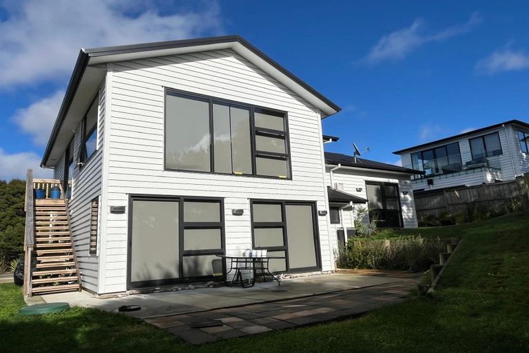 Photo of property in 5 Libertia Lane, Orewa, 0931