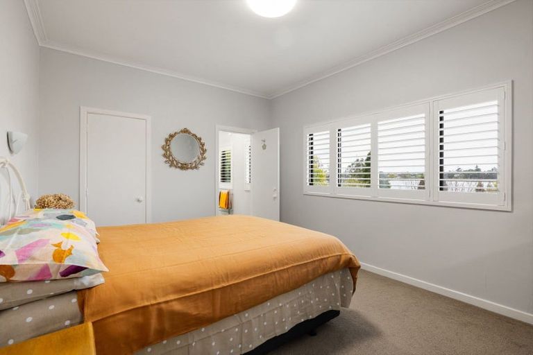 Photo of property in 150 Lake Crescent, Hamilton Lake, Hamilton, 3204