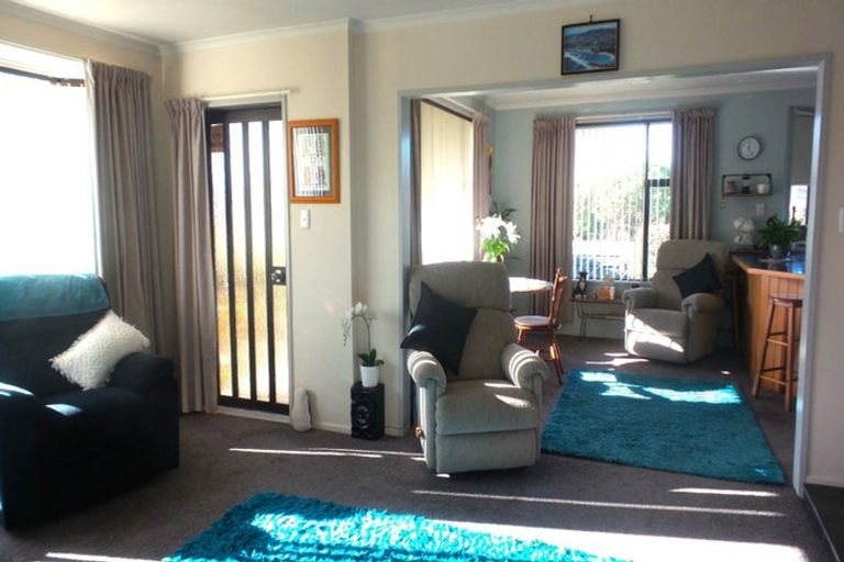 Photo of property in 64 Richard Pearse Drive, Temuka, 7920
