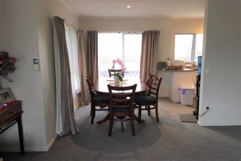 Photo of property in 22 Spackman Crescent, Paraparaumu, 5032