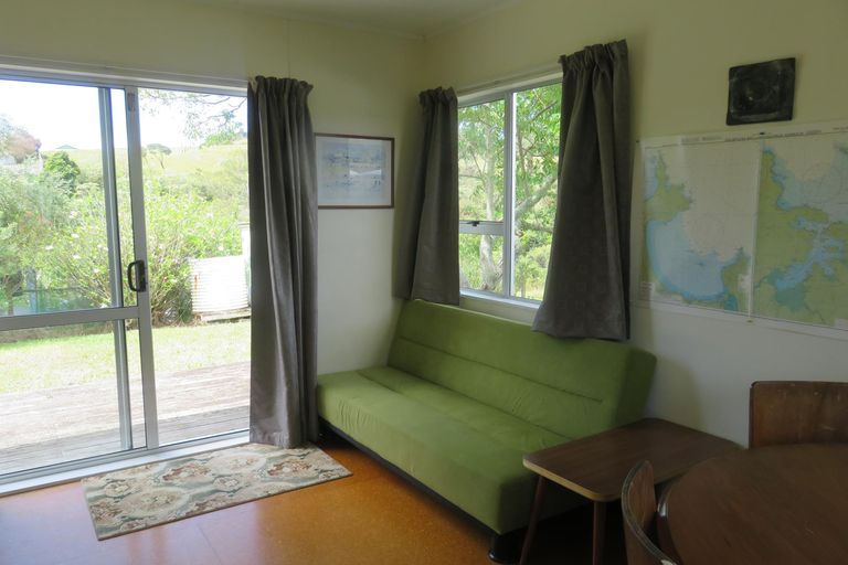Photo of property in 24 Paradise Road, Coopers Beach, 0420