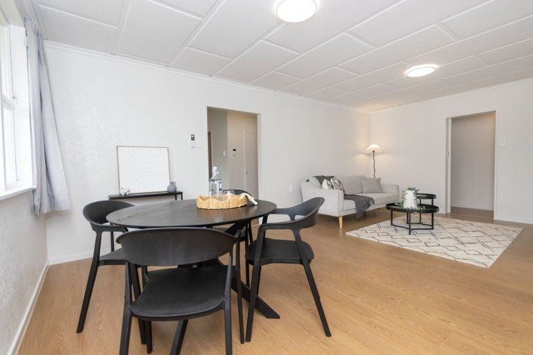 Photo of property in 95 Ruamahanga Crescent, Terrace End, Palmerston North, 4410