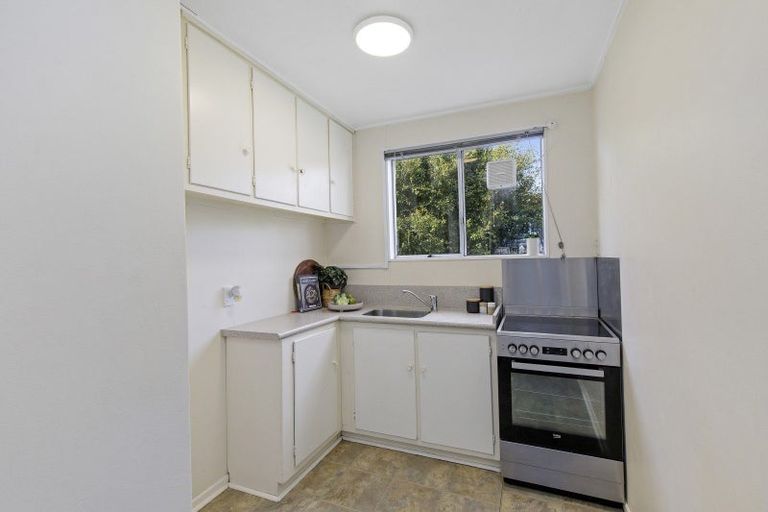 Photo of property in 8/19 Pirie Crescent, Moera, Lower Hutt, 5010