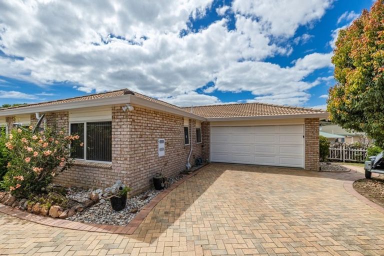 Photo of property in 20 Pohutukawa Drive, Cable Bay, 0420