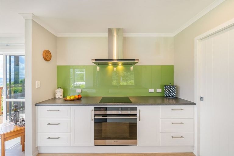 Photo of property in 1 Valley View Way, Timberlea, Upper Hutt, 5018