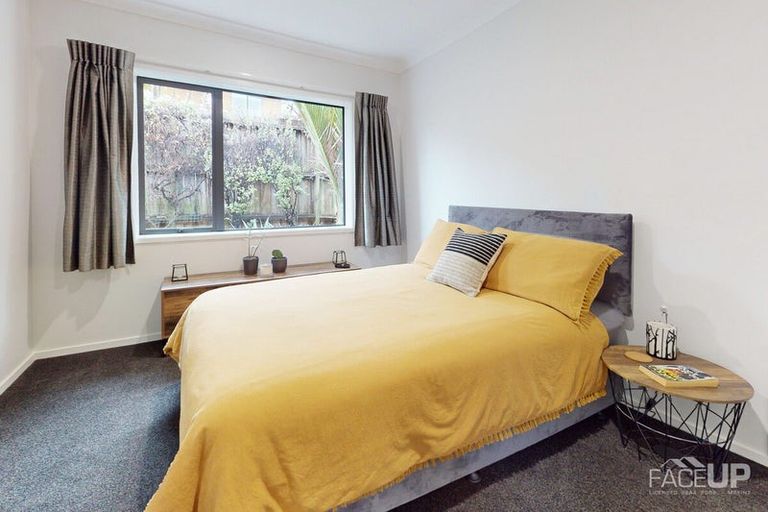 Photo of property in 13 Hobie Court, West Harbour, Auckland, 0618