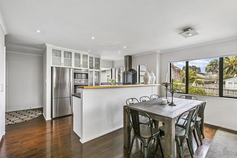 Photo of property in 23a Stafford Road, Northcote Point, Auckland, 0627