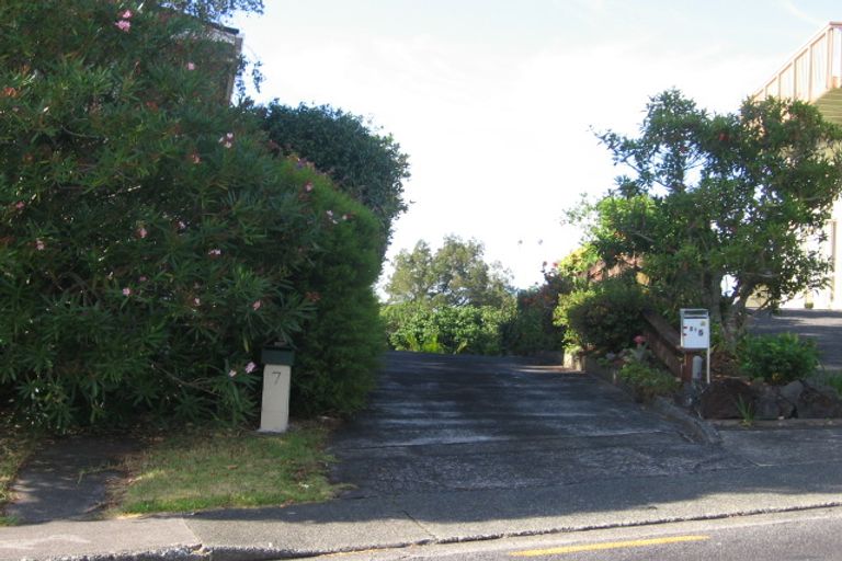 Photo of property in 7 Mcdowell Crescent, Hillcrest, Auckland, 0627