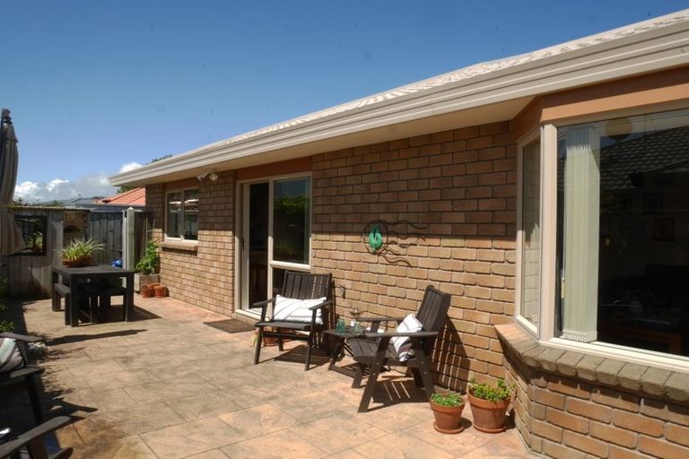 Photo of property in 127 Guildford Drive, Paraparaumu Beach, Paraparaumu, 5032