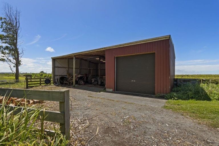 Photo of property in 90 Wirihana Road, Hawera, 4674