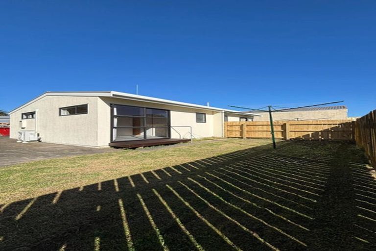 Photo of property in 2/163a Commerce Street, Whakatane, 3120