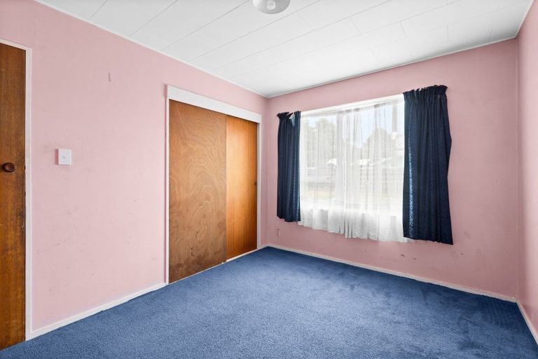 Photo of property in 17 Kirkcaldy Crescent, Flaxmere, Hastings, 4120