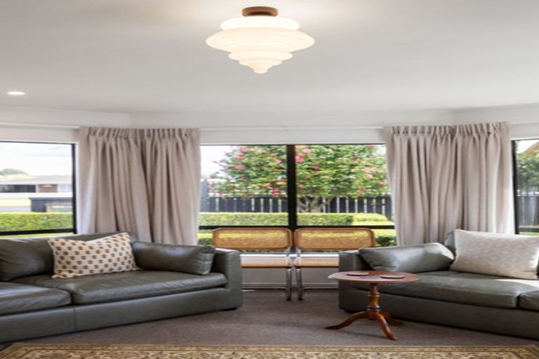 Photo of property in 111 Hall Street, Cambridge, 3434