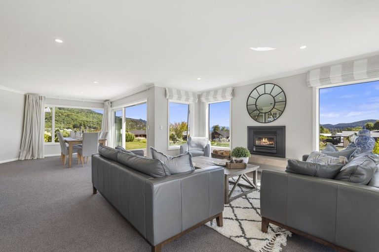 Photo of property in 13 Kestrel Lane, Kinloch, Taupo, 3377