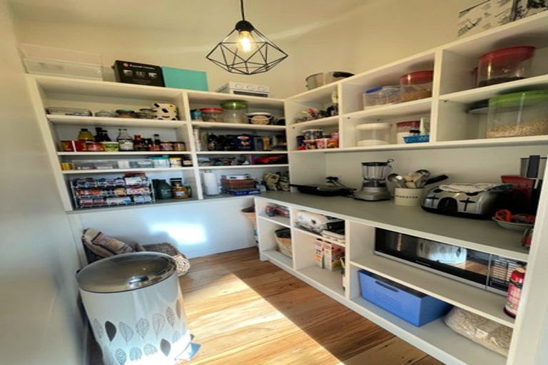 Photo of property in 76 Nottingham Street, Karori, Wellington, 6012