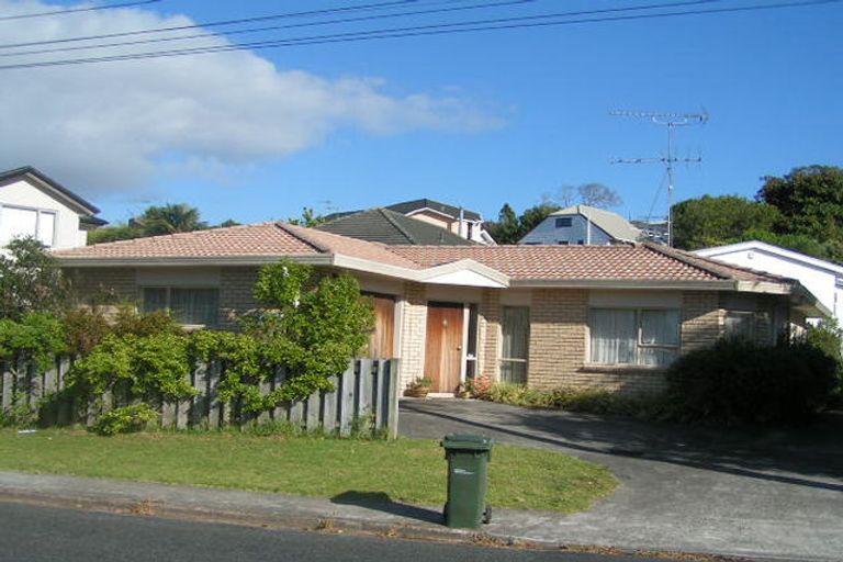 Photo of property in 1/6 Merriefield Avenue, Forrest Hill, Auckland, 0620