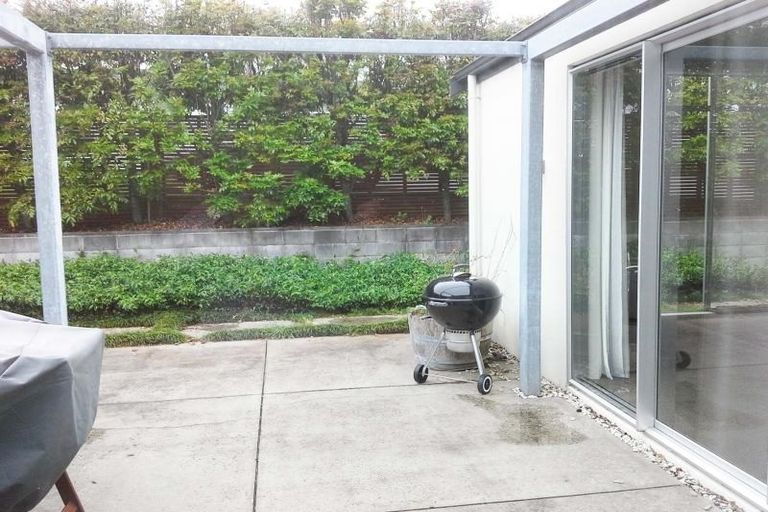 Photo of property in 32d Ainslee Street, Highlands Park, New Plymouth, 4312