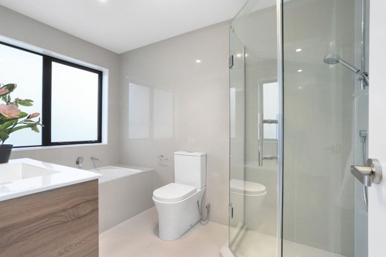 Photo of property in 37 Garton Drive, Massey, Auckland, 0614