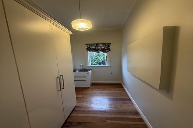 Photo of property in 28 Bay Street, Petone, Lower Hutt, 5012
